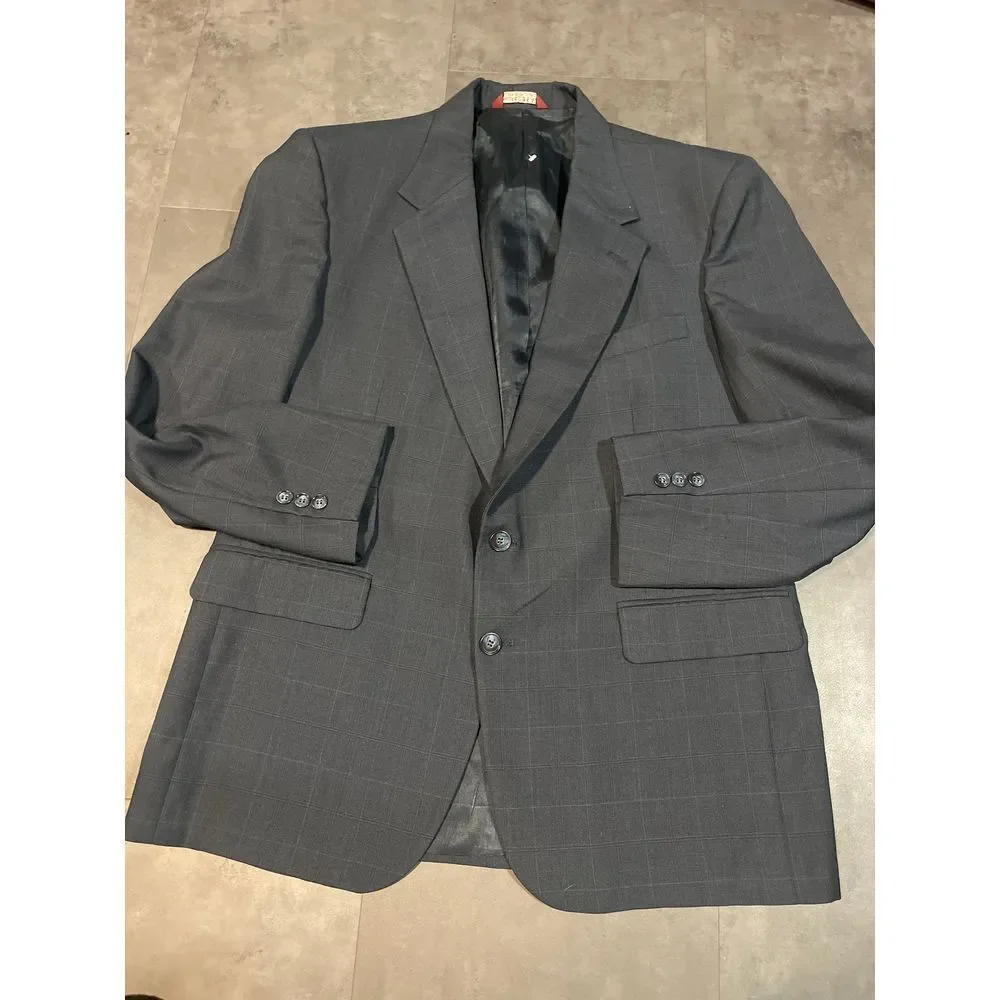 Vintage Botany 500‎ navy blazer. Size 44R Classic Business Attire B-104